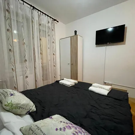 Mirkovic Apartment Novi Sad