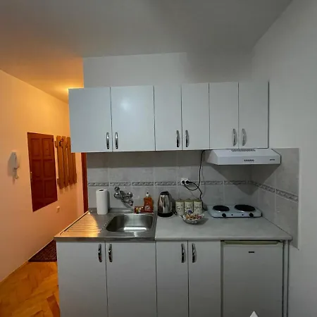 Mirkovic Apartment *